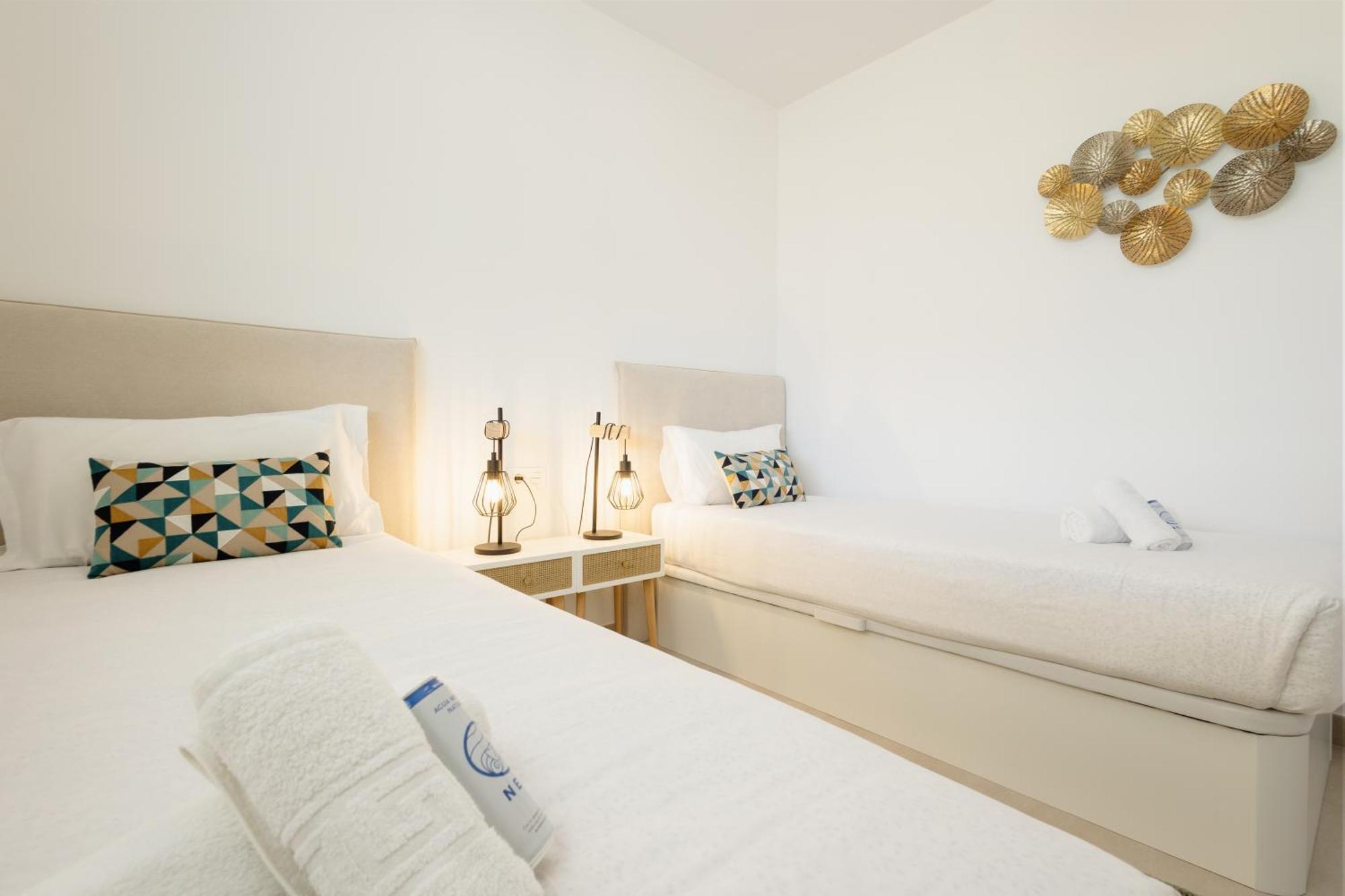 Modern Apartment, With Large Terrace And Panoramic Sea Views, In Fuengirola