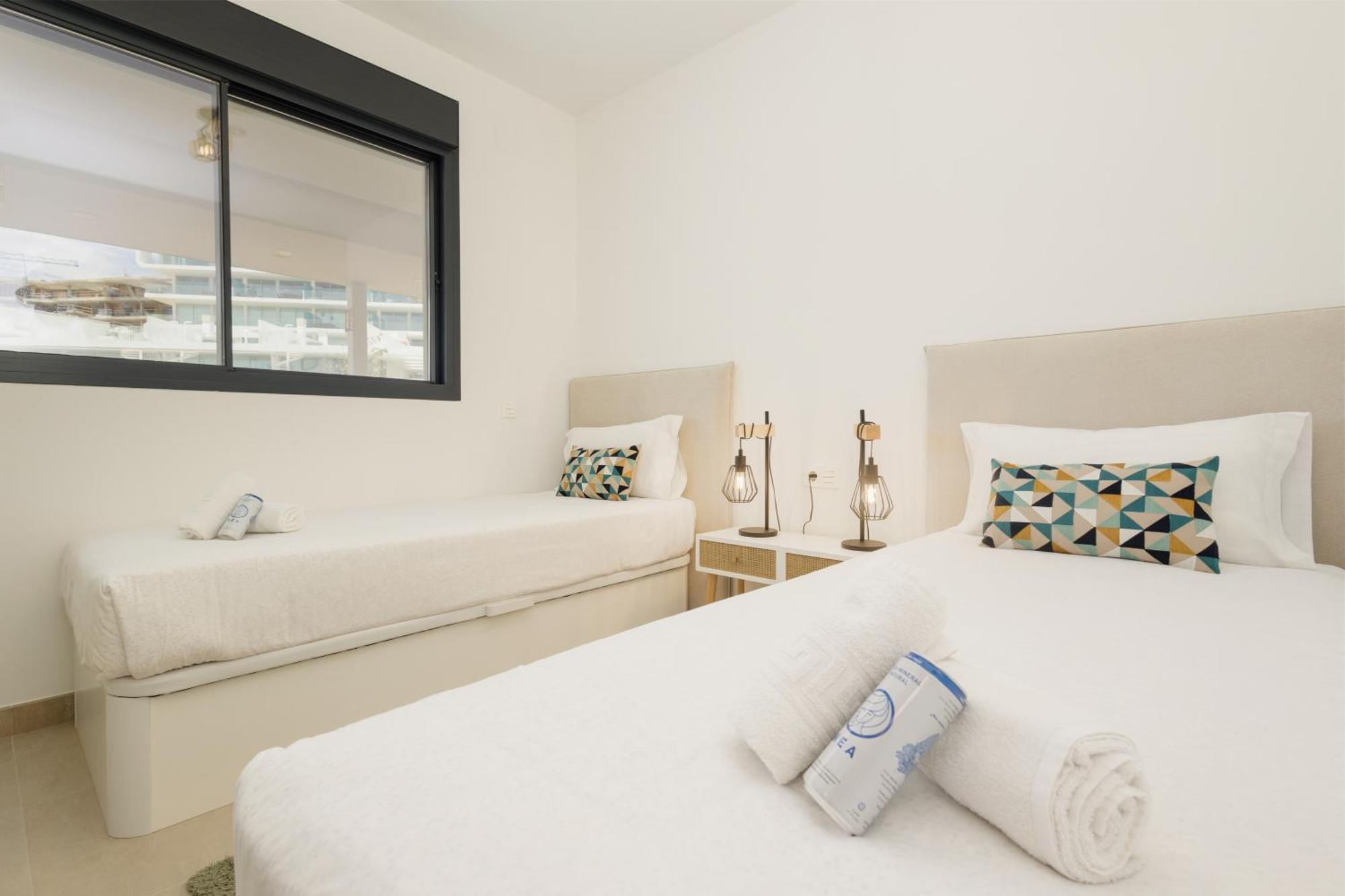 Modern Apartment, With Large Terrace And Panoramic Sea Views, In Fuengirola *