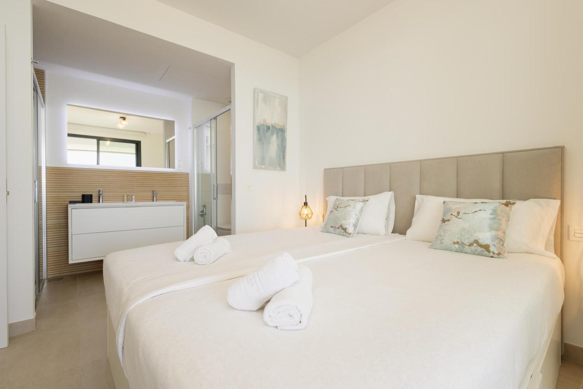 Modern Apartment, With Large Terrace And Panoramic Sea Views, In Fuengirola Málaga