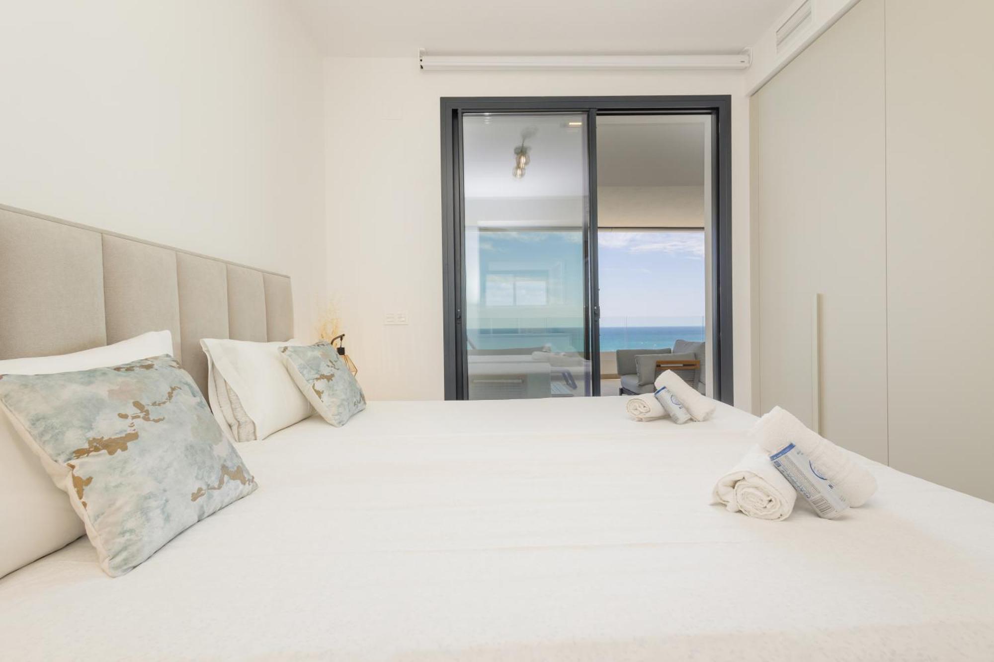 Modern Apartment, With Large Terrace And Panoramic Sea Views, In Fuengirola Apartamento Málaga