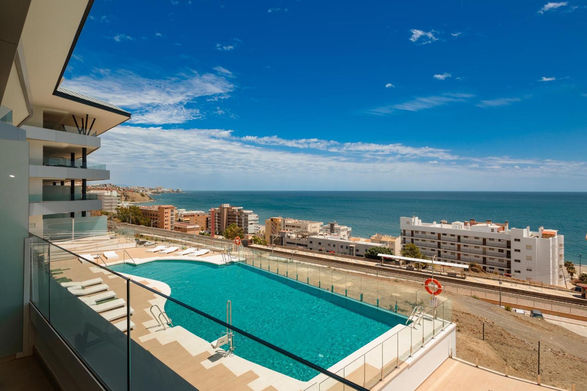 Modern Apartment, With Large Terrace And Panoramic Sea Views, In Fuengirola Málaga