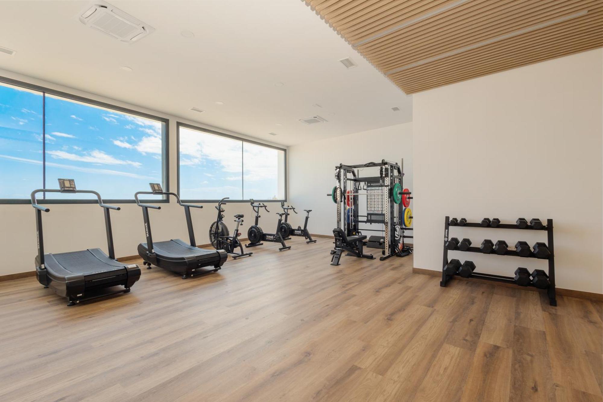 Modern Apartment, With Large Terrace And Panoramic Sea Views, In Fuengirola *
