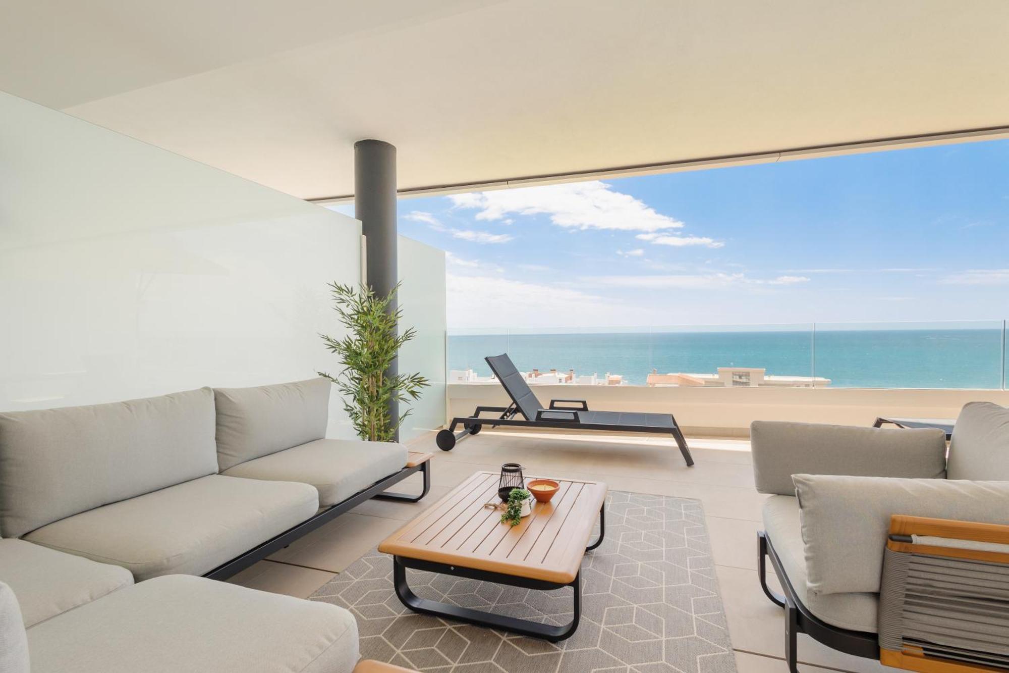 Modern Apartment, With Large Terrace And Panoramic Sea Views, In Fuengirola Apartamento *